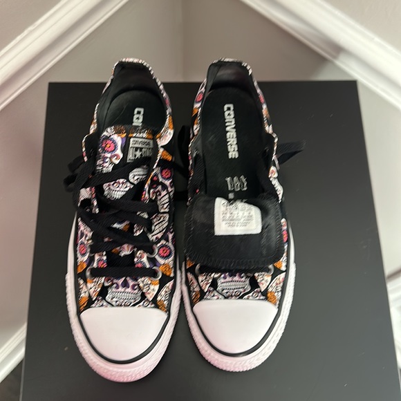 Converse Chuck Taylor All Stars, Black with skull print - Picture 4 of 8